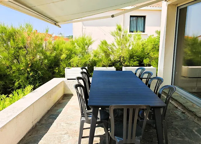 別荘 Tanchet House レ・サ​​ーブル・ドロンヌ